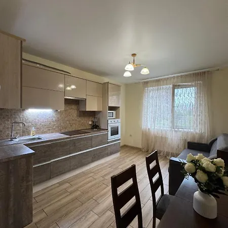 Apartment аркадія євро 2к гагарін плаза генуезька парк перемоги море кадорр Odesa